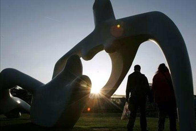 Henry Moore in mitologija - več kot 120 skulptur