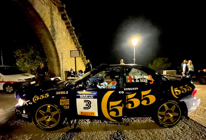 Ena izmed nekdanjih tovarniških subaru imprez, ki jih je vozil tudi Colin McRae. | Foto: Gregor Pavšič