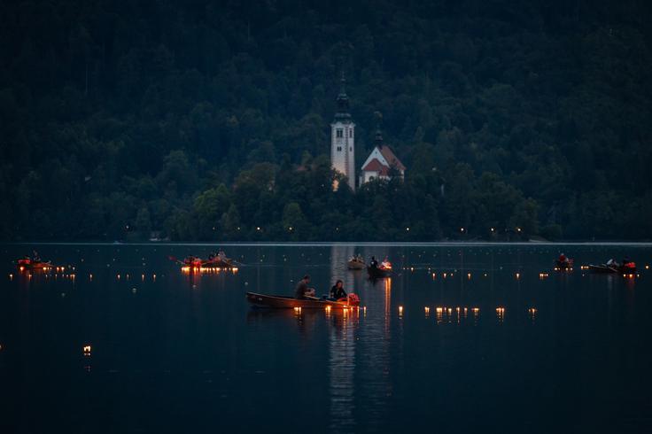 lučke na Blejskem jezeru | Foto: STA