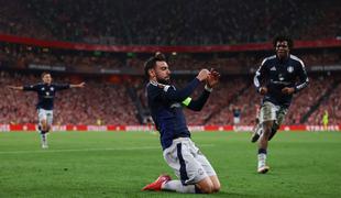 United s sanjskim polčasom, na pol poti v finale tudi Spurs