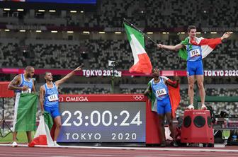 Italijani presenetljivo do štafetnega zlata