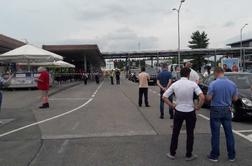Zaradi sumljivega kovčka začasno zaprli letališče na Brniku #foto
