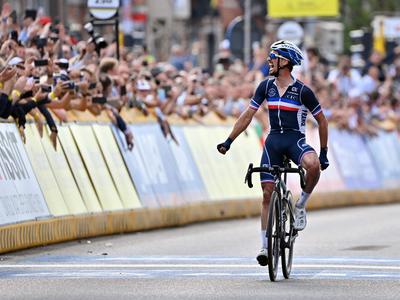 Julian Alaphilippe končal bogato kolesarsko kariero