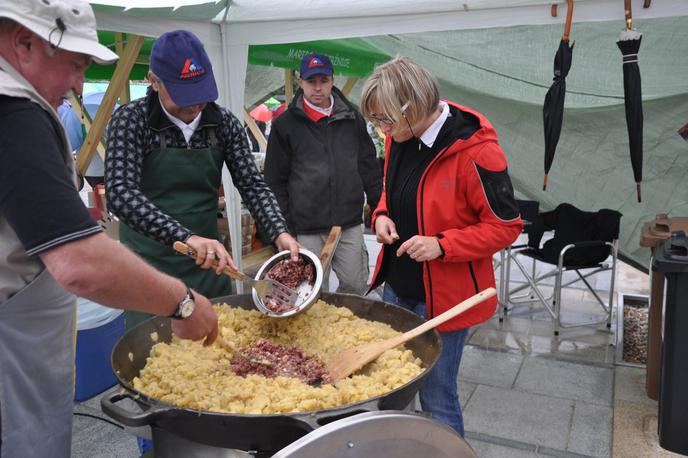 pražen krompir | Festival, ki vzbuja lepe spomine na otroštvo in nedeljsko kosilo | Foto STA