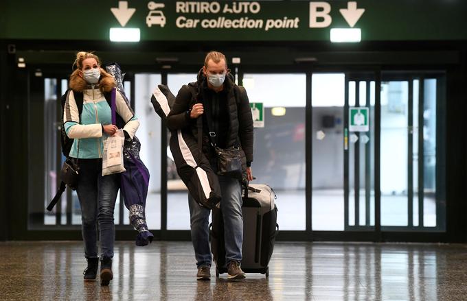 Med Avstrijo in Italijo so v torek še potekale nekatere železniške povezave, kar pa se bo spremenilo. Avstrija je namreč uvedla prepoved vstopa v državo iz Italije. Izjema so avstrijski državljani, ki se vračajo v domovino, ter osebe z zdravniškim potrdilom. Dovoljena bodo potovanja prek Avstrije, ob pogoju, da se ne bodo ustavili v državi. | Foto: Reuters