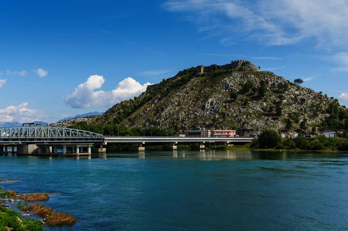 Albanija, grad, grad Rozafa | Grad Rozafa stoji na strmem griču na jugu mesta Skader. | Foto Shutterstock