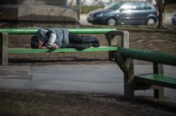Nekaterim brezdomcem v Ljubljani globe zaradi kršenja policijske ure