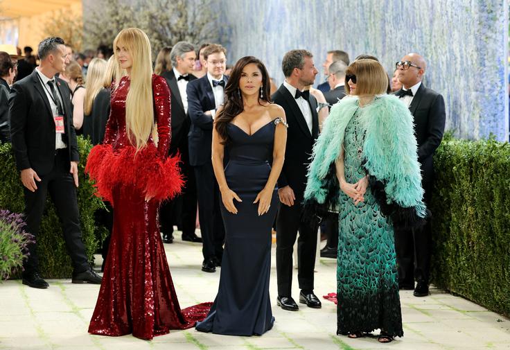 Nicole Kidman, Lauren Sánchez Bezos in Anna Wintour na rdeči preprogi letošnje Met Gale | Foto: Reuters
