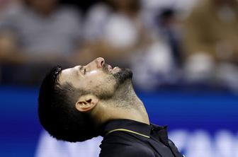 Novak Đoković je takoj stopil v stik z Bogdanom Bogdanovićem #video