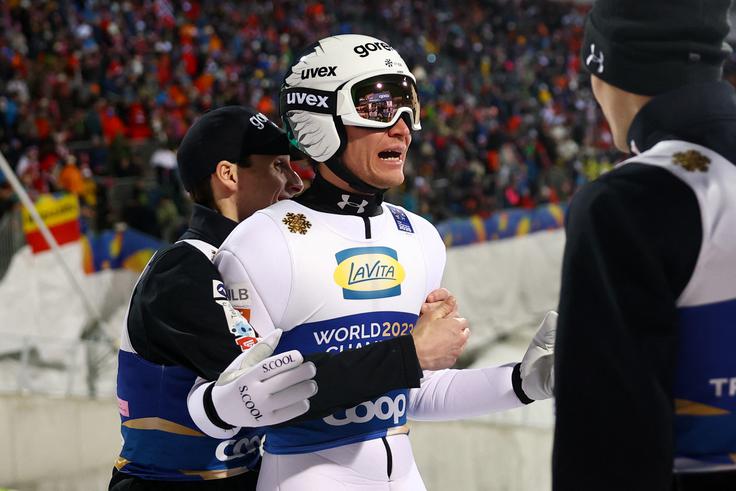 SP Trondheim Anže Lanišek zlata kolajna | Foto: Reuters