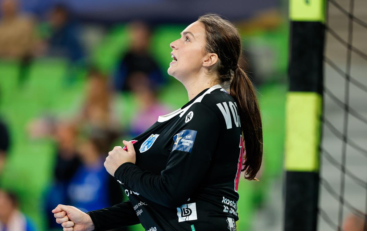 Krim Mercator :  CSM Bucaresti, Maja Vojnovič | Krim se bo danes pomeril z danskimi predstavnicami. | Foto Luka Kotnik