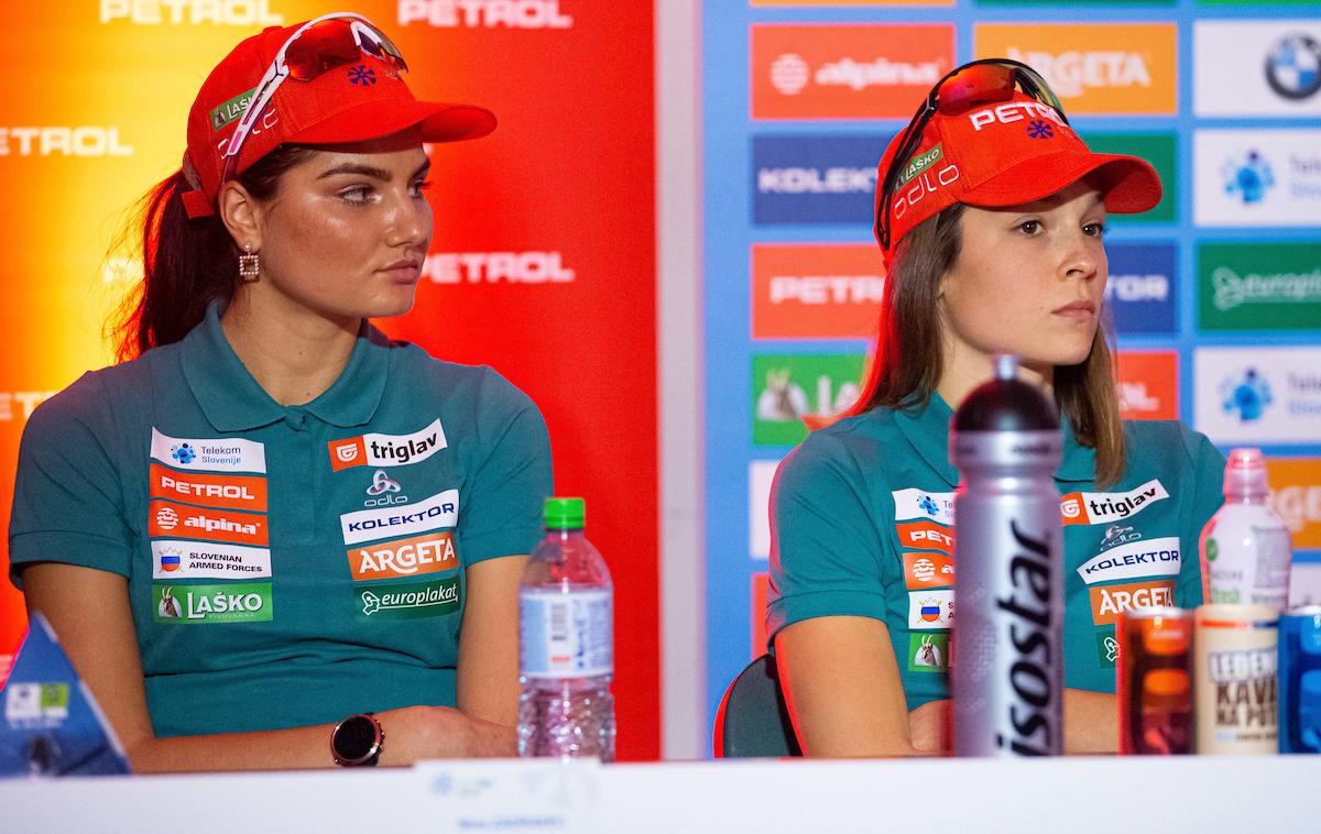 Nina Zadravec in Nika Vindišar | Slovenke niso dokončale štafetne preizkušnje. | Foto Grega Valančič/Sportida