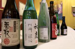 Sake ni le spremljevalec sušija