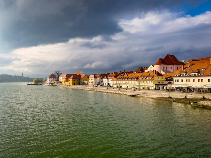 Ivana Vrviščar Maribor zaradi lege vidi kot pomembno potencialno logistično vozlišče. | Foto: STA