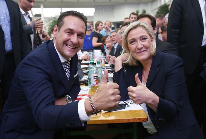 Tako Heinzu-Christianu Stracheju kot Marine Le Pen je uspelo v svoj tabor pritegniti številne delavske volivce, ki so prej volili za levico. | Foto: Reuters