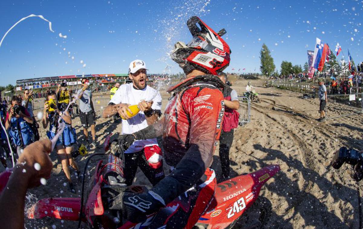 TIm Gajser svetovni prvak 2022 Finska | Tim Gajser slavi peti naslov svetovnega prvaka v motokrosu. | Foto Honda Racing/ShotbyBavo