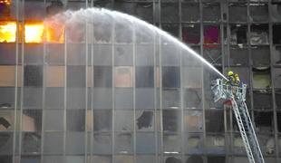 Požar popolnoma uničil Vjesnikovo stolpnico v Zagrebu #foto #video