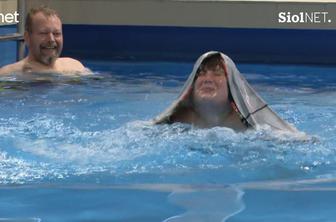 Mojca Petru Mankoču pokazala, kako se plava delfina #video