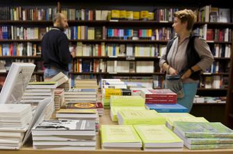 Knjigarne v središču prestolnice danes do polnoči