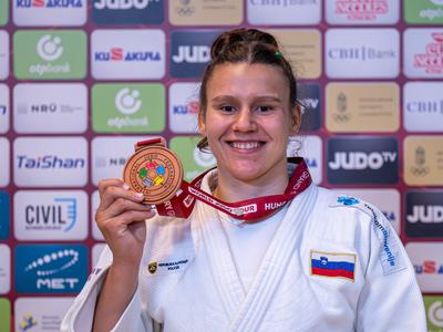 Metka Lobnik po veliki zmagi v četrtfinalu na koncu bronasta