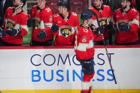 Florida uspešno začela branjenje naslova, Campbell prva ženska trenerka v NHL