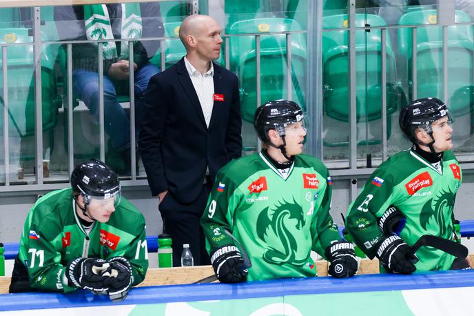 IceHL: HK Olimpija Ljubljana - Fehervar AV19, Andrej Tavželj | Favorit in branilec državnega prvenstva se tekmovanju pridružuje v polfinalu, v katerem mu bodo nasproti stali Triglavani. Prva polfinalna tekma bo v torek ob 18. uri v Tivoliju. | Foto Filip Barbalić