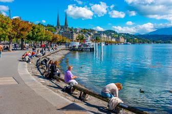 Prve napovedi: Švicarji proti omejitvi števila prebivalcev