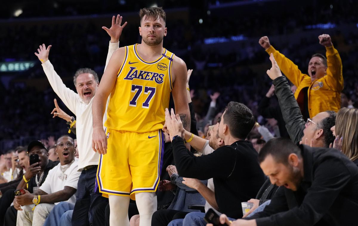 Luka Dončić | Luko Dončića v tej sezoni krasi imenitno povprečje. Na tekmo dosega 46 točk, 11,5 skoka in 8,5 asistence, njegov met iz igre pa je 62-odstoten. | Foto Guliverimage