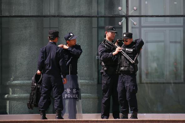 Več mrtvih v napadu na policijsko postajo v kitajski regiji Xinjiang