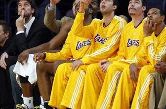Vujačič z Lakers do zmage v Detroitu