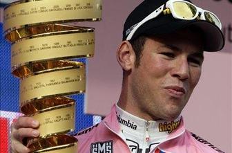 Mark Cavendish odet v roza majico 