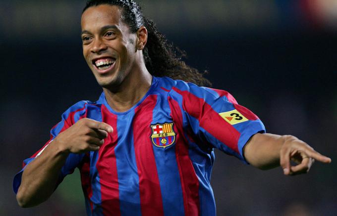Zdaj je tudi uradno, nekoč najboljši nogometaš na svetu Ronaldinho odhaja v pokoj. | Foto: Reuters