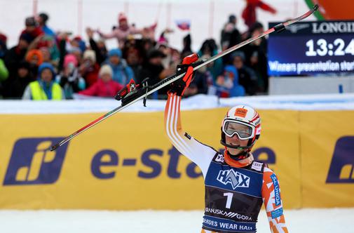 Petra Vlhova vnovič na operacijo kolena
