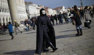 Benetke so zavzele strašljive karnevalske maske