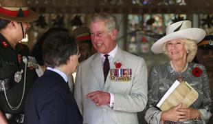 Princ Charles odhaja v pokoj še pred nastopom službe kralja