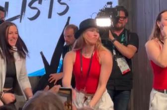 Ganjena Mikaela Shiffrin bučno proslavila zlato odličje