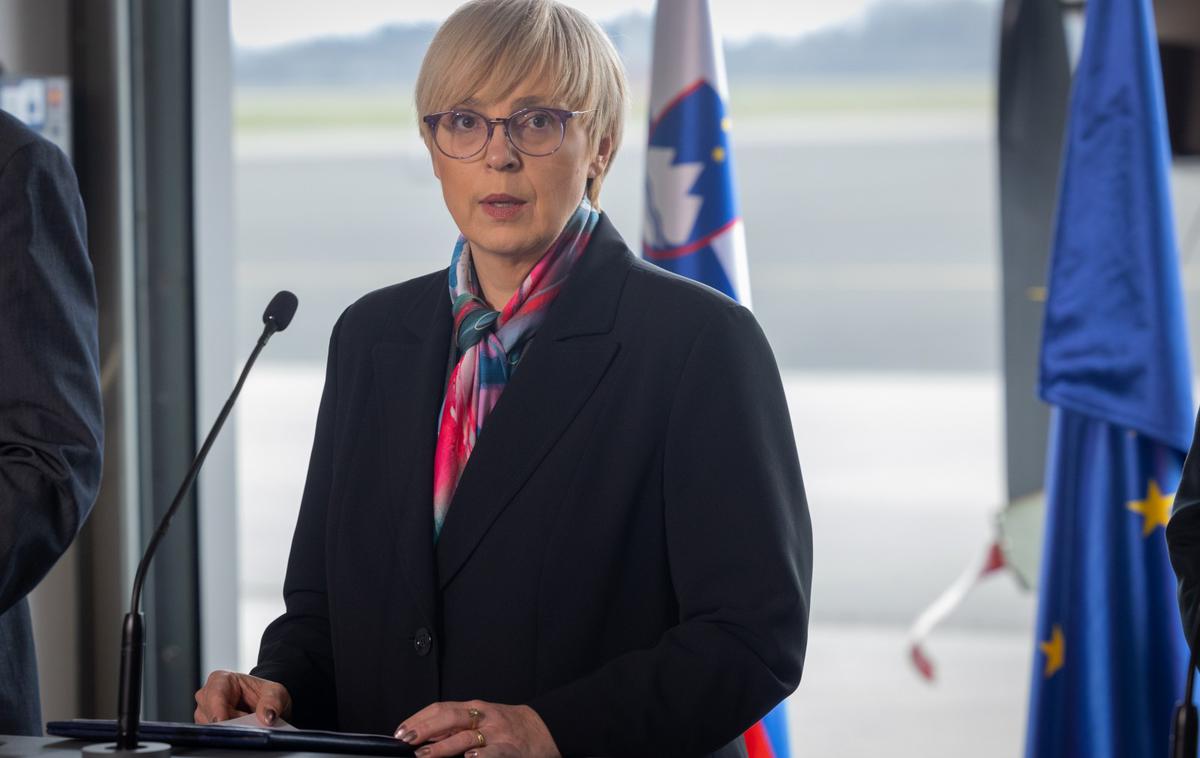 Nataša Pirc Musar | Po mnenju predsednice bi bilo bolje, če bi kandidate za funkcije v celoti predlagala bodisi parlamentarna oblast bodisi predsednik republike, vendar pa glede neustavnosti sedanjega položaja ne v politiki kot tudi ne v pravni stroki ni enotnega stališča.  | Foto STA