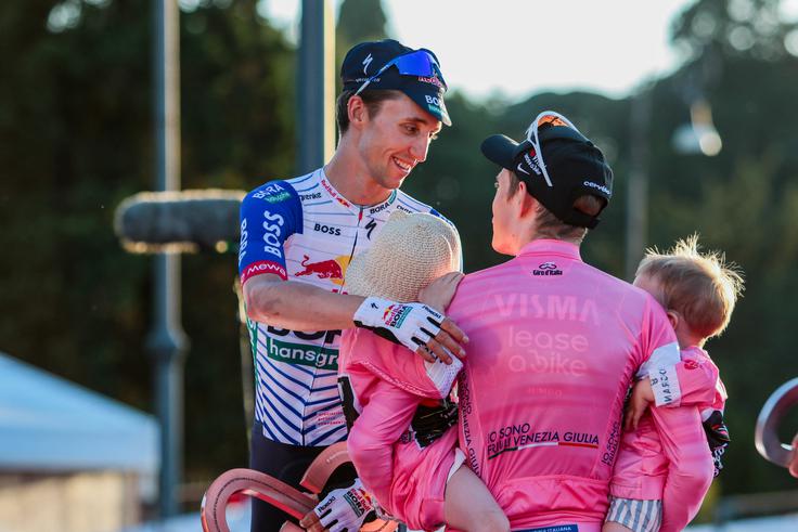 Jai Hindley je Giro d’Italia 2026 končal na tretjem mestu in si pred iztekom pogodbe močno dvignil ceno. | Foto: Guliverimage
