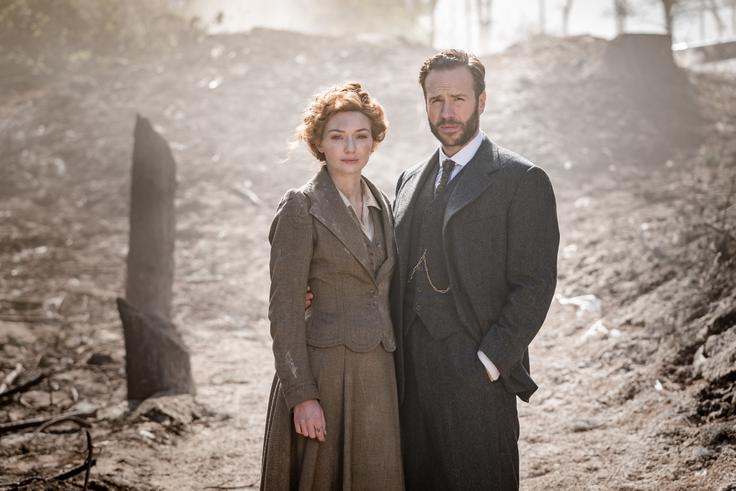 Osrednja zaljubljenca, Amy in Georgeja, sta upodobila Eleanor Tomlinson in Rafe Spall. | Foto: Banijay Rights | Foto: 