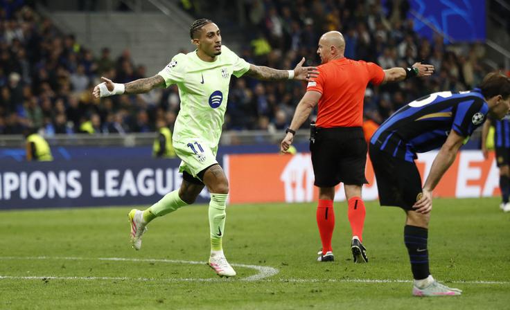 Raphinha je v 88. minuti popeljal Barcelono do vodstva s 3:2. | Foto: Reuters
