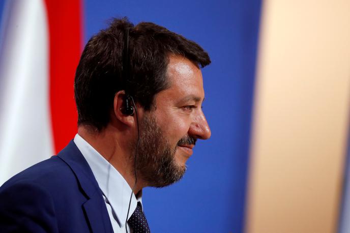 mattea salvini | Evropska komisija bo od Italije zahtevala nova pojasnila o italijanskem proračunu za letošnje leto. Na fotografiji italijanski notranji minister Matteo Salvini.