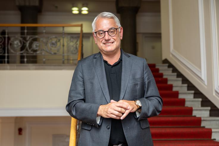 "Nekaj v meni se je premaknilo, kot da z njo kompenziram tisto, česar sam kot oče nisem počel." | Foto: Gaja Hanuna