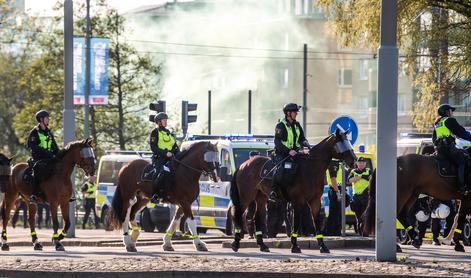 Izredne razmere na Švedskem, premier na pomoč poklical vojsko #video