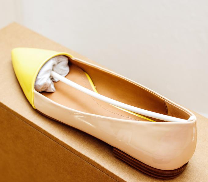 Ko čevljev ne nosite, vanje zatlačite svilen papir. | Foto: Thinkstock