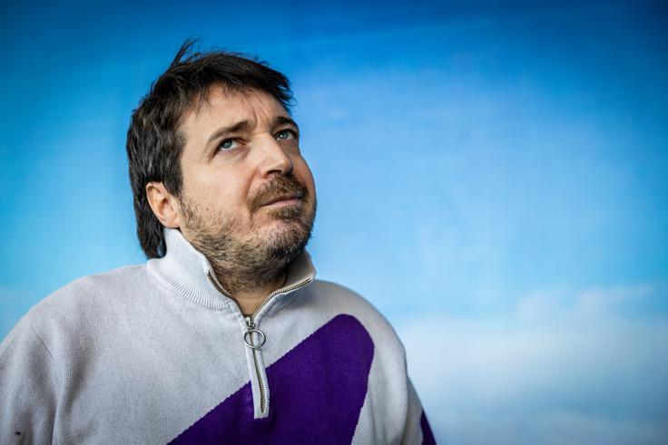 "Želel sem narediti film, ki je za slovensko publiko in se dogaja v Sloveniji. Čeprav je tema globalna, je dogajanje lokalno. In mislim, da nam je to uspelo." | Foto: Gaja Hanuna