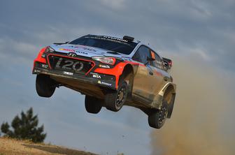 Hyundai in Neuville dala lekcijo Volkswagnovima zvezdnikoma
