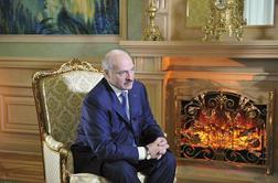 Lukašenko boljši ribič od Putina: ulovil 57-kilogramsko ribo