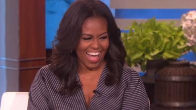 Michelle Obama razkrila podrobnosti svojega prvega poljuba #video