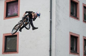 Po Red Bullovem "divjanju" dva tekmovalca v bolnišnici #video