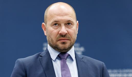 Po novem prometnem kaosu na Obali se je odzval minister
